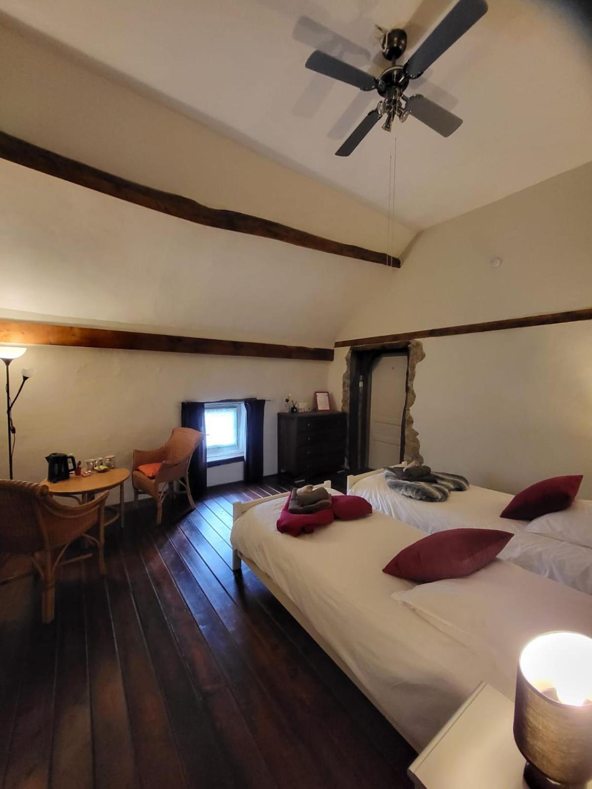 Le Relais Des Elephants Colores Virlet Buitenkant foto