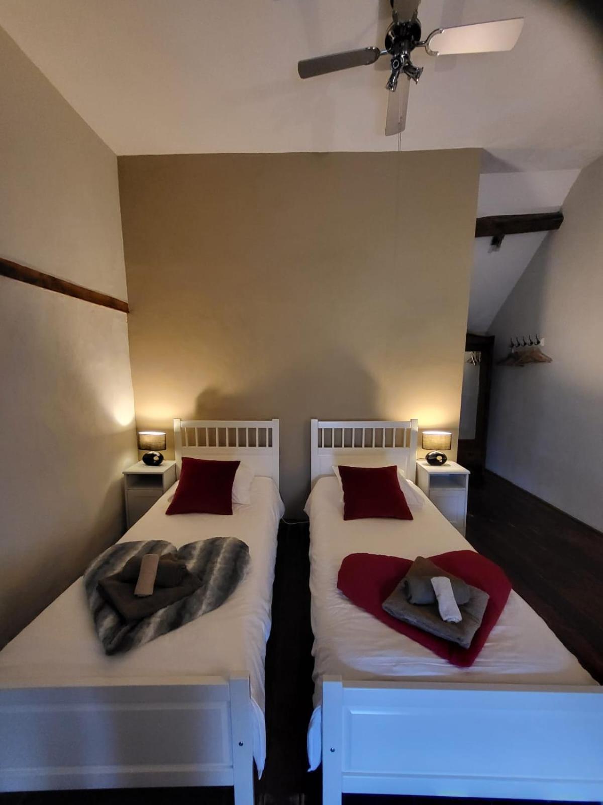 Le Relais Des Elephants Colores Virlet Buitenkant foto