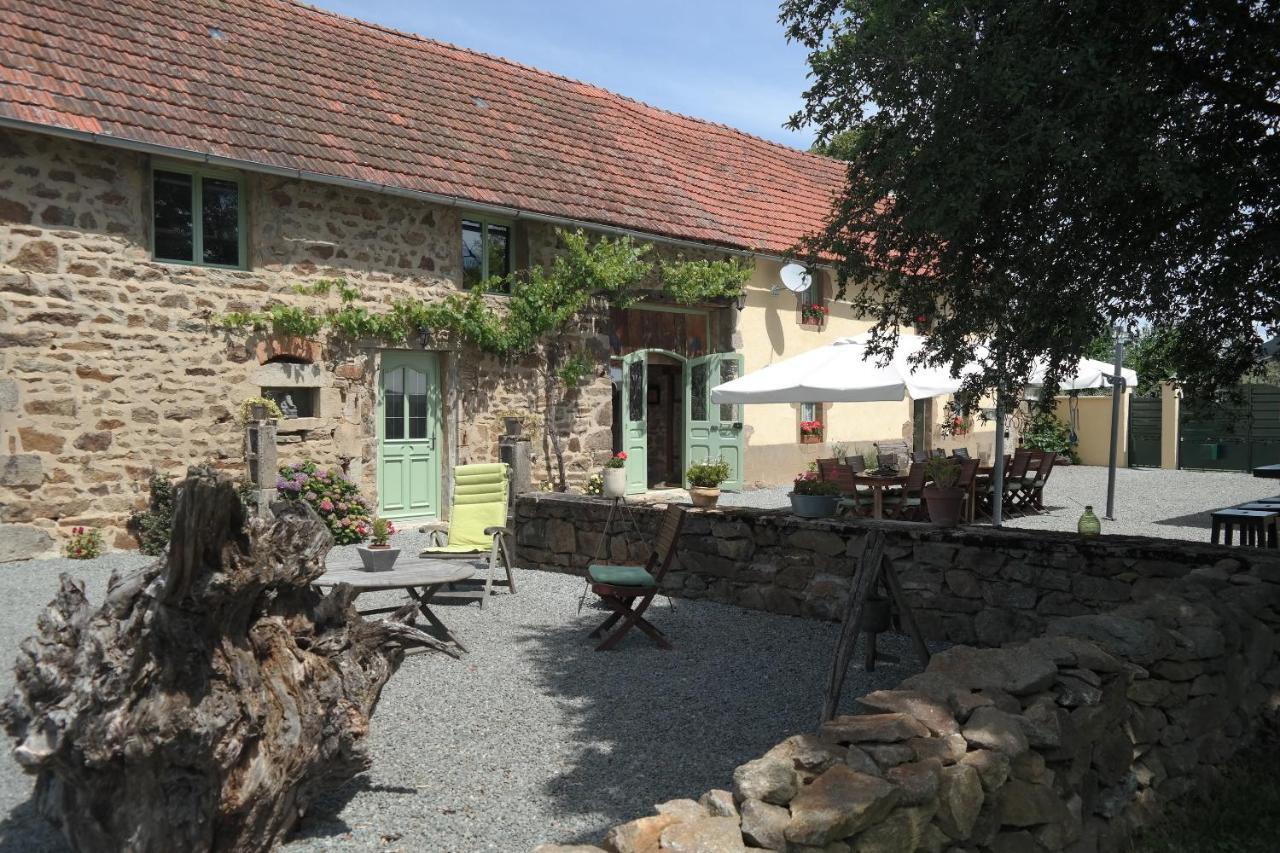 Le Relais Des Elephants Colores Virlet Buitenkant foto